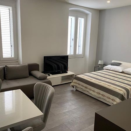 Zara City Apartments Eksteriør bilde