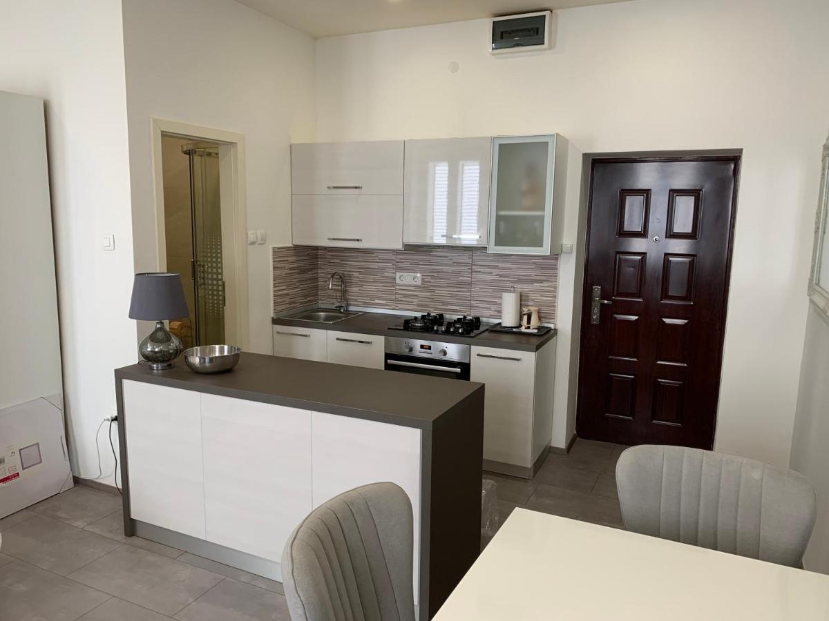 Zara City Apartments Eksteriør bilde