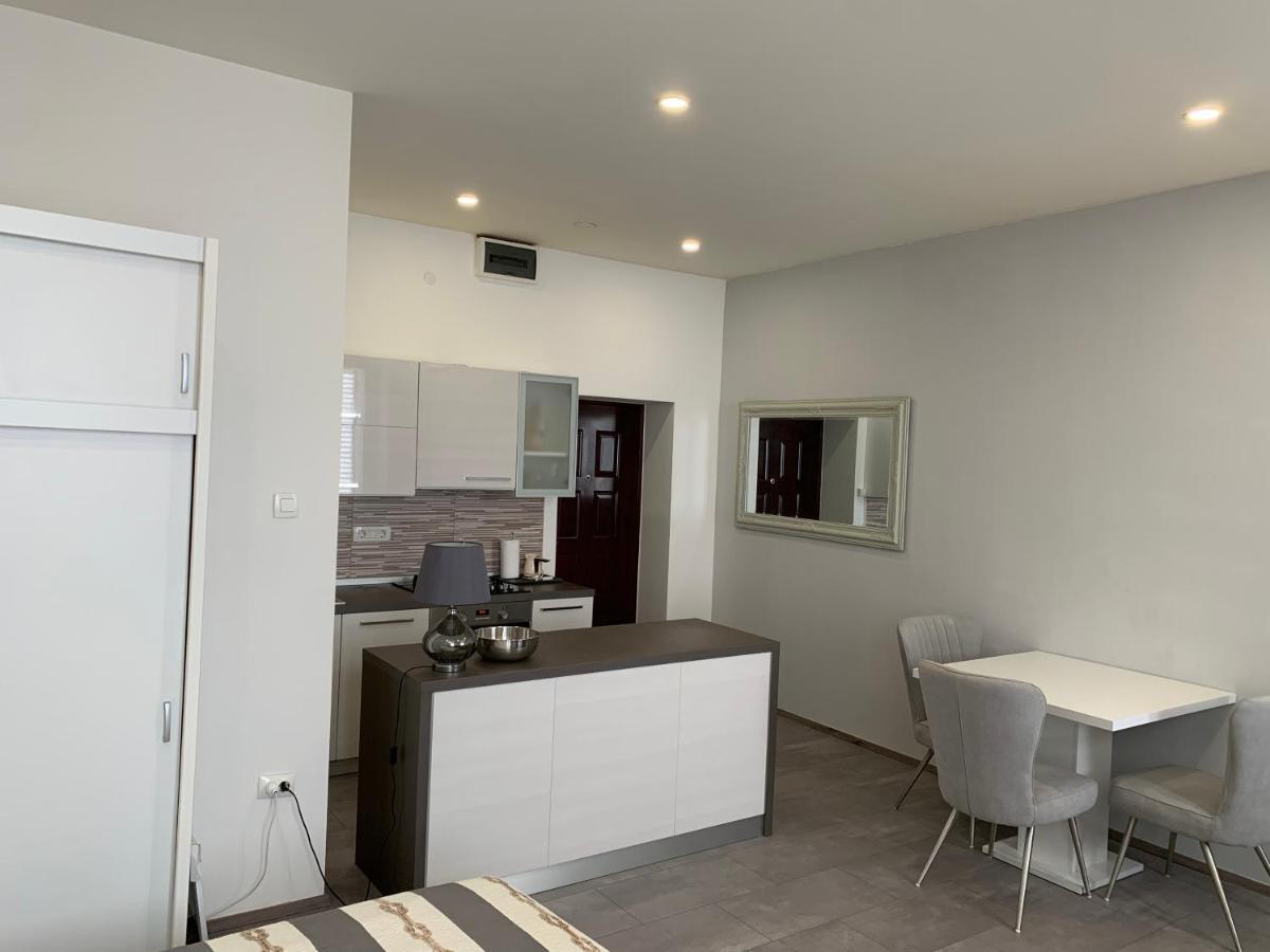 Zara City Apartments Eksteriør bilde